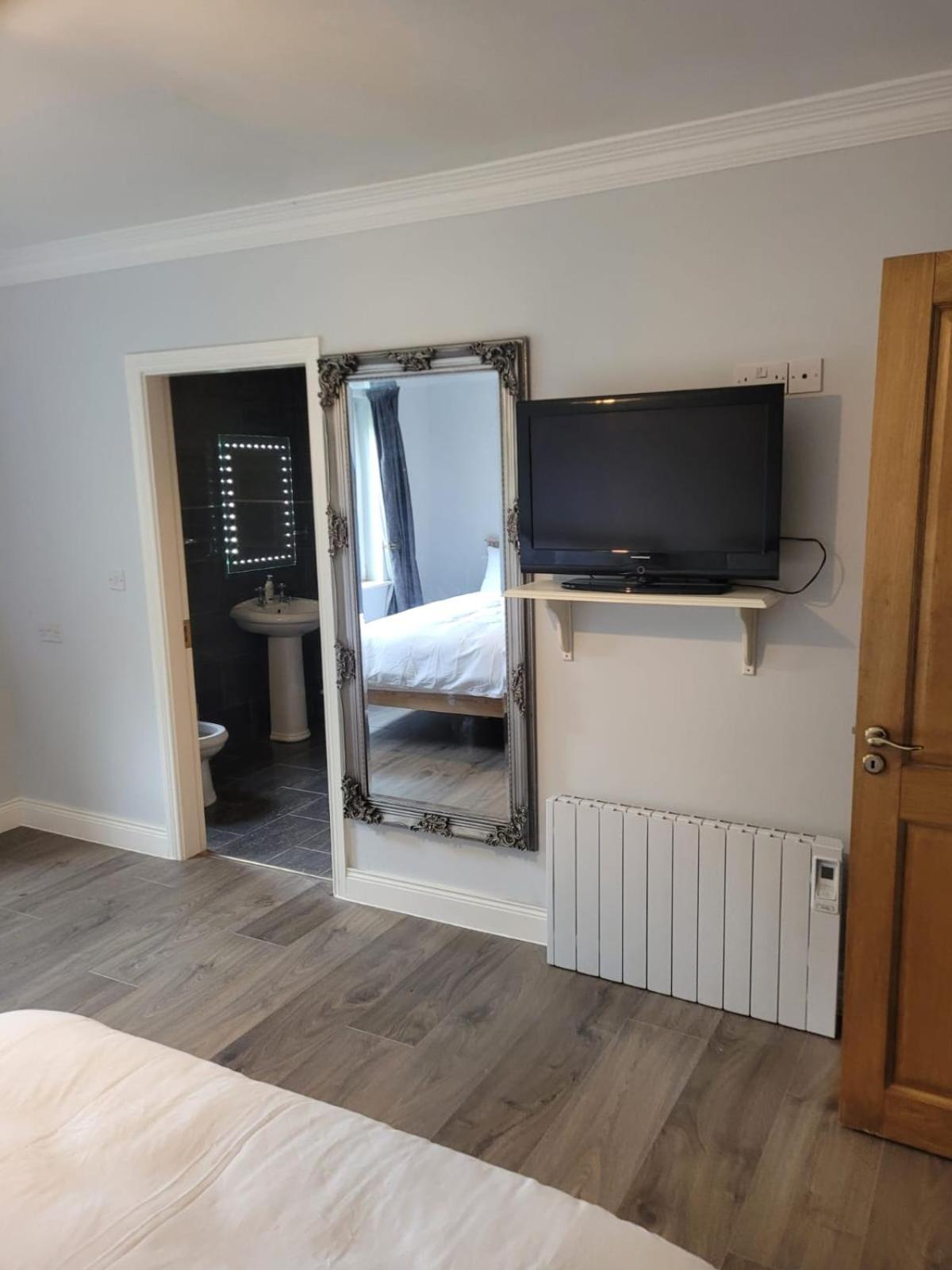 Large En-Suite Room Killarney Buitenkant foto